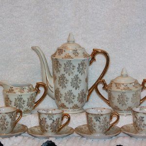 OCCUPIED JAPAN China Porcelain Tea Set for "4" 13 piece set